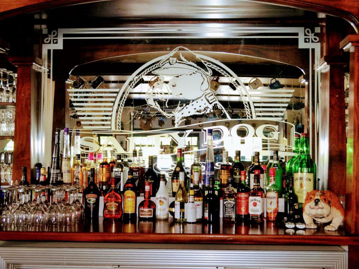 Salty Dog Inn Snells Beach Exterior foto