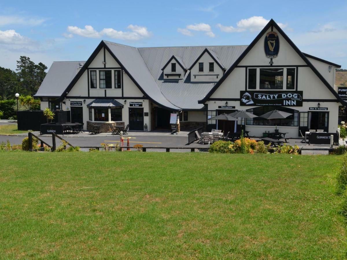Salty Dog Inn Snells Beach Exterior foto